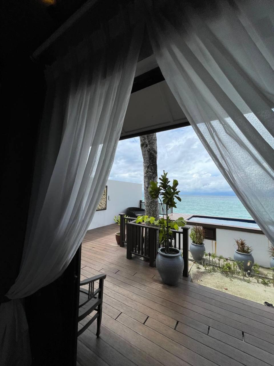 Beach Resort - Arwana Perhentian Besar Kampung Kuala Besut Exterior photo